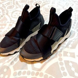 Black Sorel slip on sneaker size 6.5